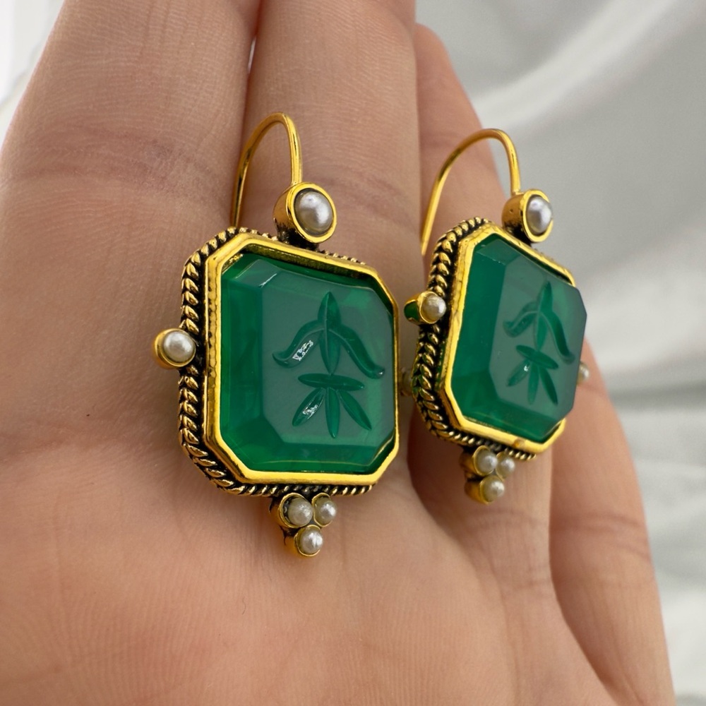 Timeless Green & Gold Drop Earrings – Quiet Luxury Look - Picture 10 of 10